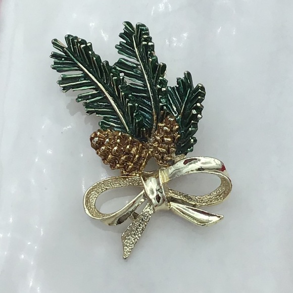 Vintage Gerry's Holiday Pinecone & Boughs Brooch Pin - Picture 4 of 13